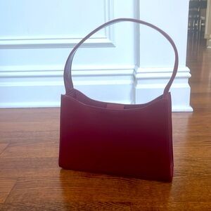Beautiful Enzo Angiolini bag in rich burgundy color